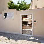 Santa Croce Boutique Otel 4*