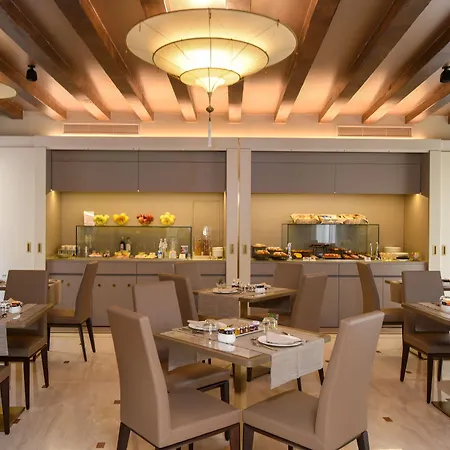 Ξενοδοχείο Santa Croce Boutique 4*