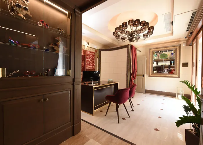 מלון Santa Croce Boutique 4*
