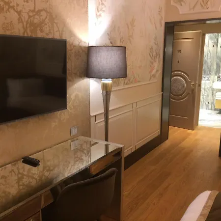 Отель Santa Croce Boutique 4*