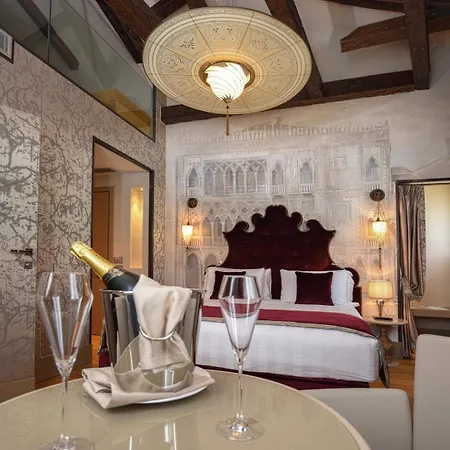 Santa Croce Boutique