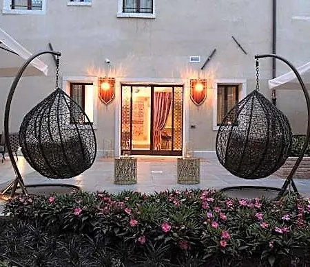 Santa Croce Boutique 4* Venice