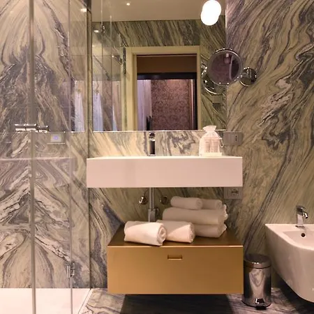 Santa Croce Boutique