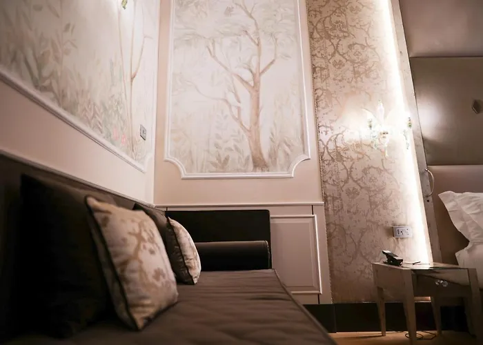 Santa Croce Boutique