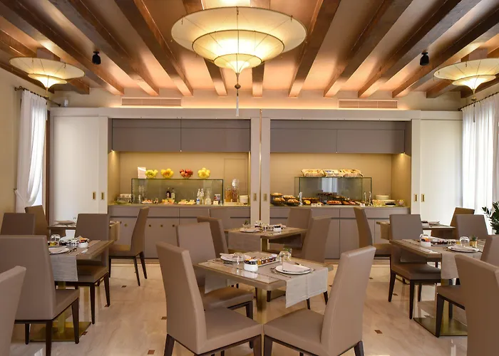 Otel Santa Croce Boutique 4*