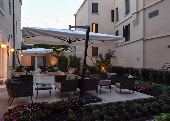 Santa Croce Boutique Otel 4*