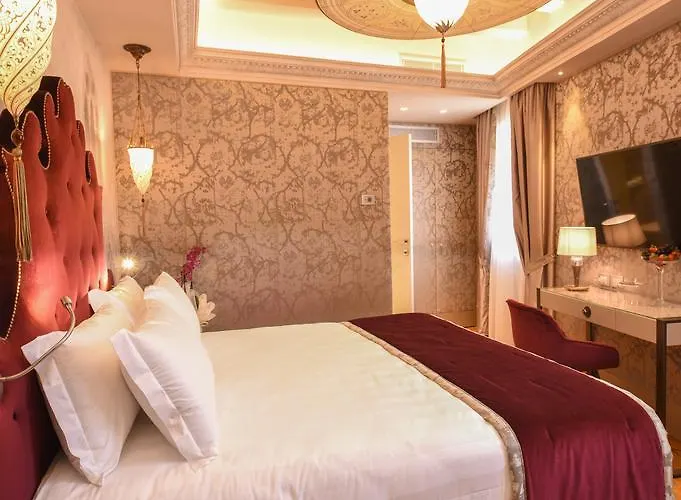 Santa Croce Boutique