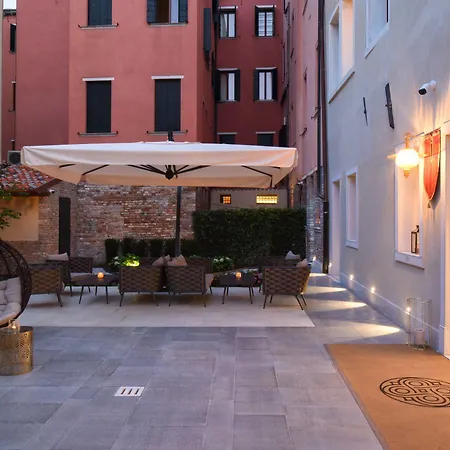Santa Croce Boutique Venedig