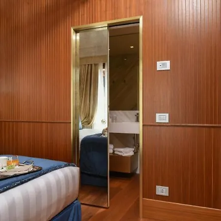 Santa Croce Boutique