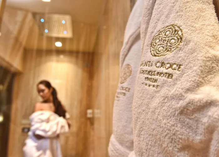 Santa Croce Boutique